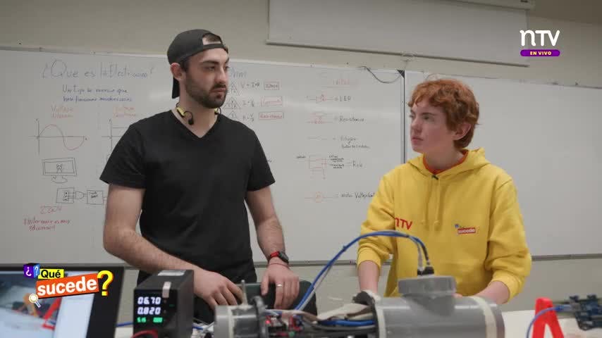 ¡Elías construye un circuito eléctrico a prueba de agua!