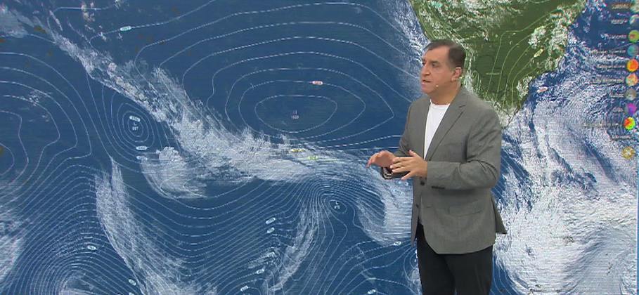 "Es teórico": Iván Torres se refiere a la probabilidad de lluvias para este fin de semana en la RM 