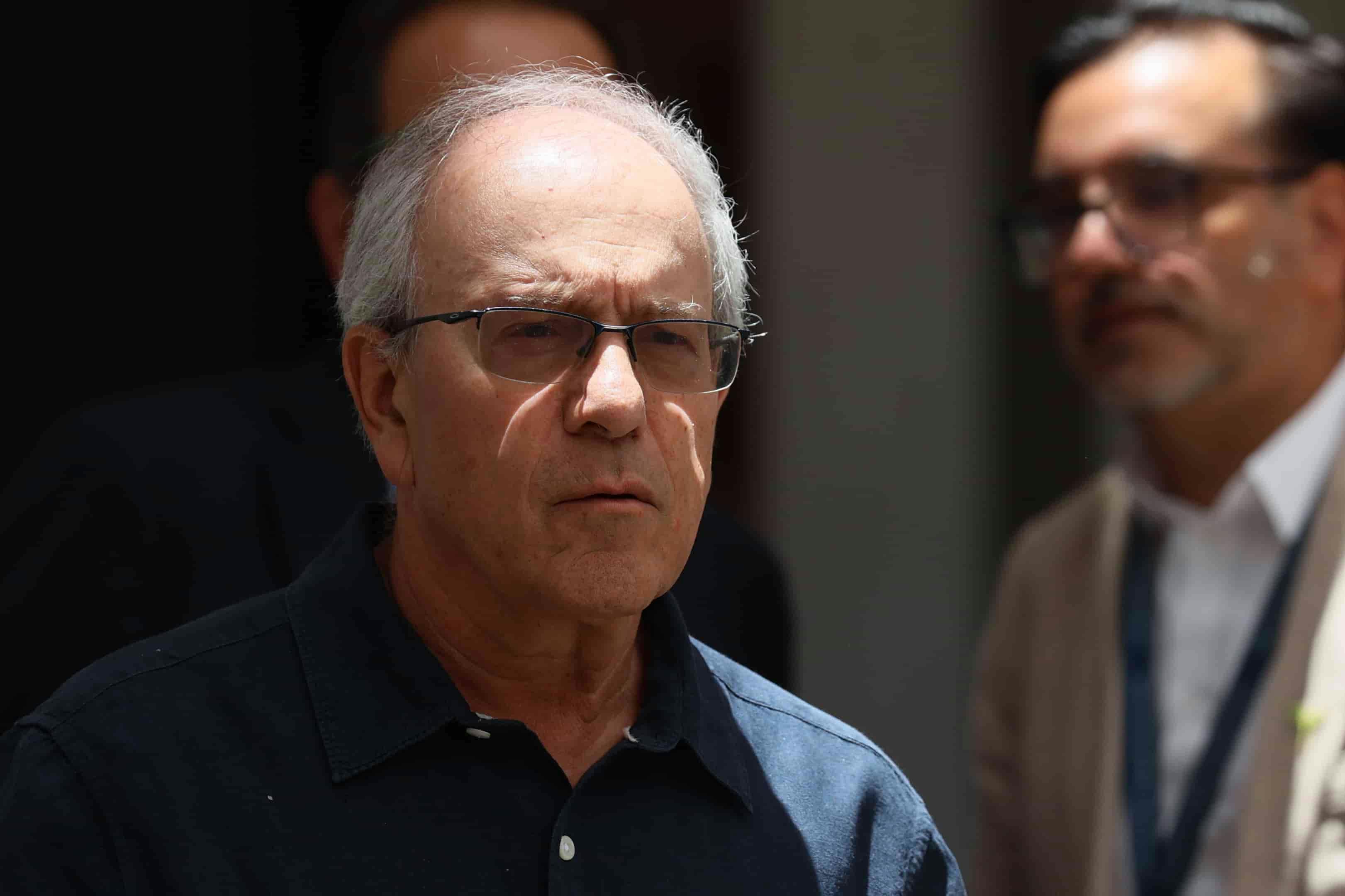 Hirsch acusa un actuar "muy irregular" de fiscal Cooper en caso Procultura
