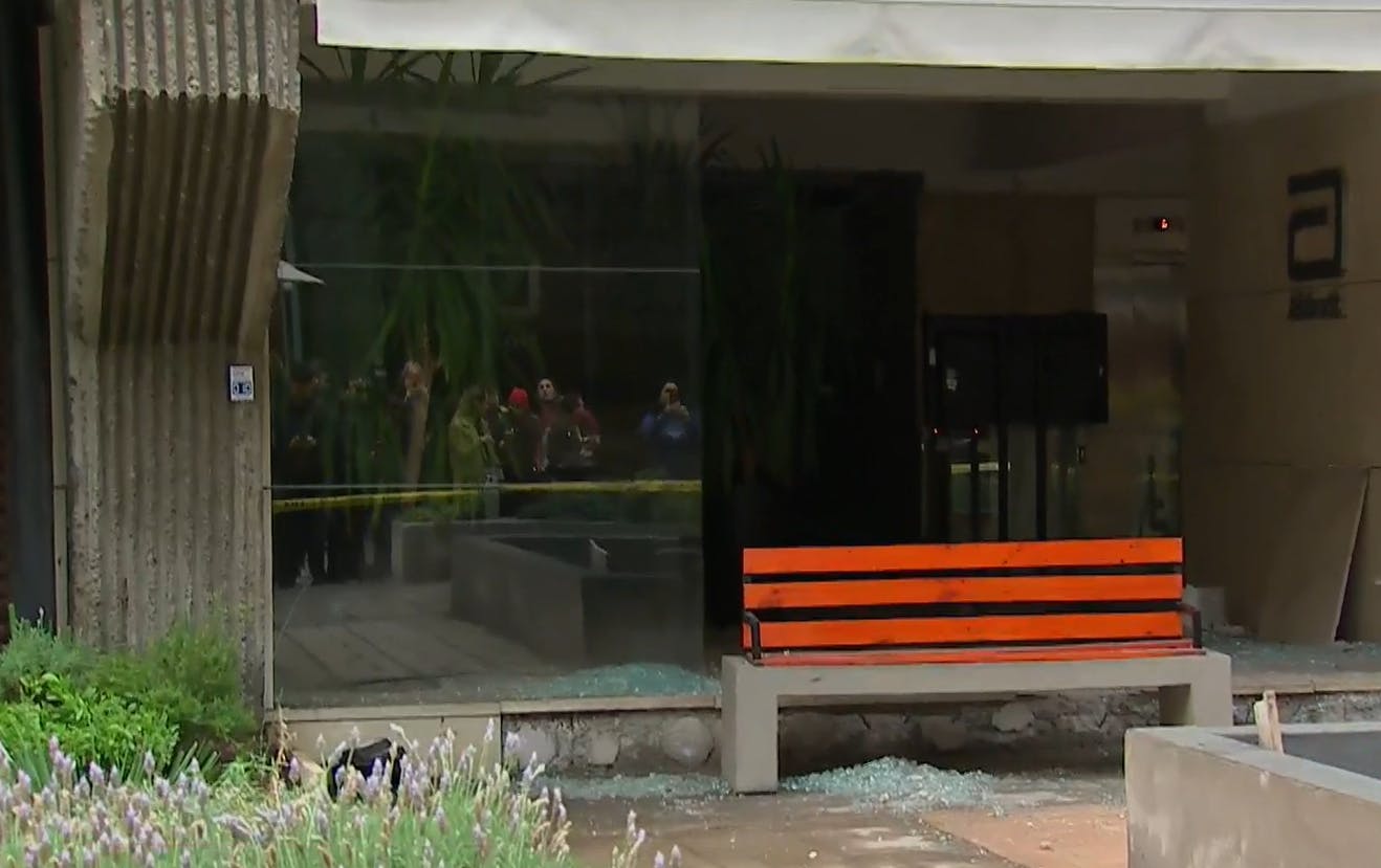 Así quedó el edificio dañado por explosión de bomba en Providencia