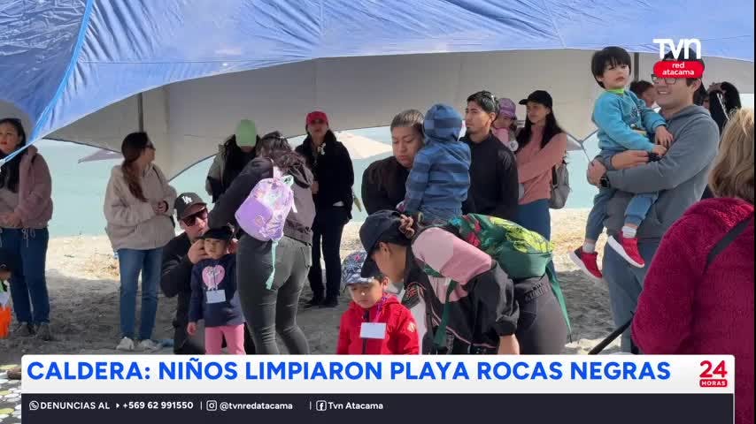 Niños limpiaron playa Rocas Negras