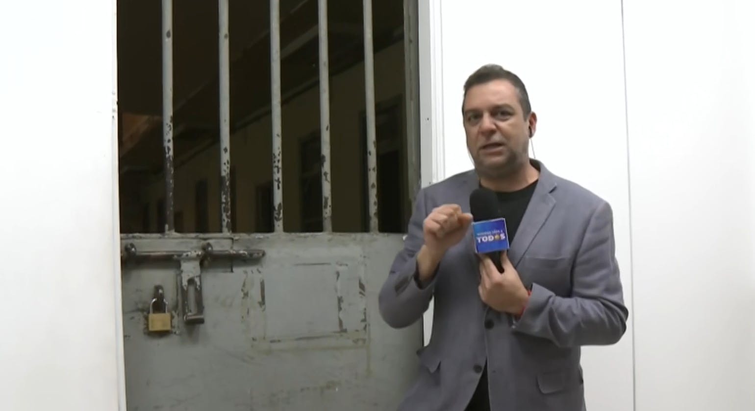 ¡Ahí estuvo el "Viejo del saco"! Conoce los calabozos donde se grabó "Mea Culpa" 