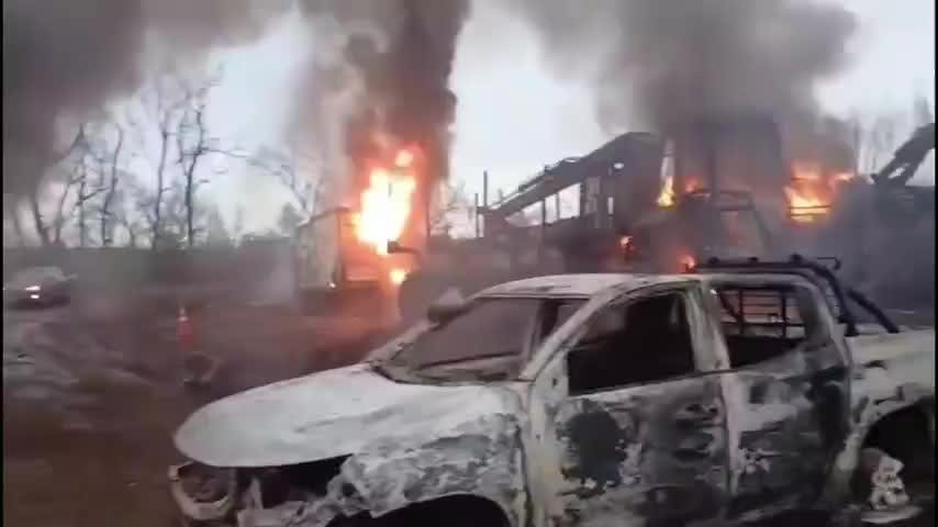 Ataque incendiario en Mulchén: 7 vehículos forestales y 2 containers siniestrados