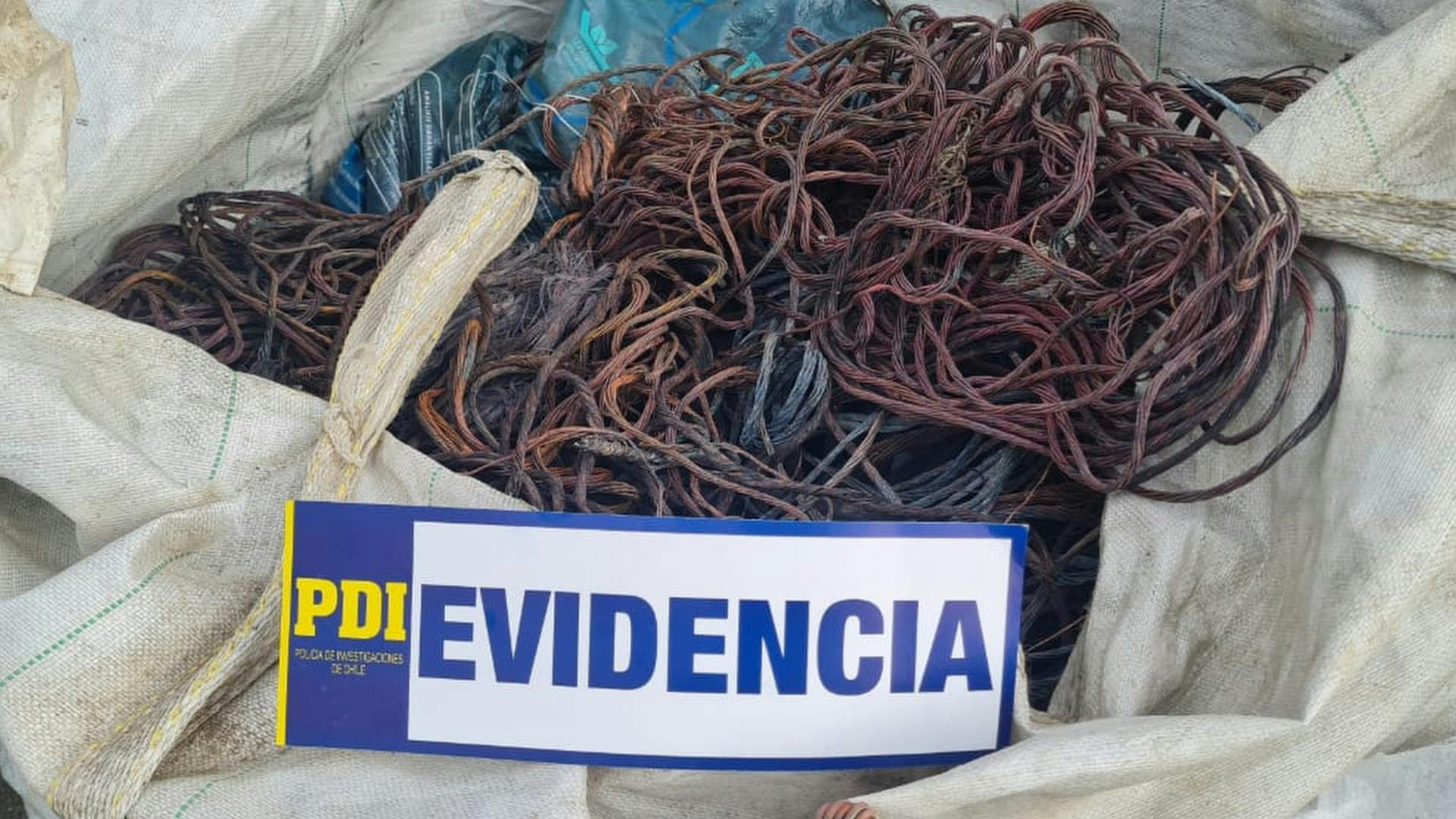 Talcahuano: PDI decomisó 15 millones de pesos en cable de cobre