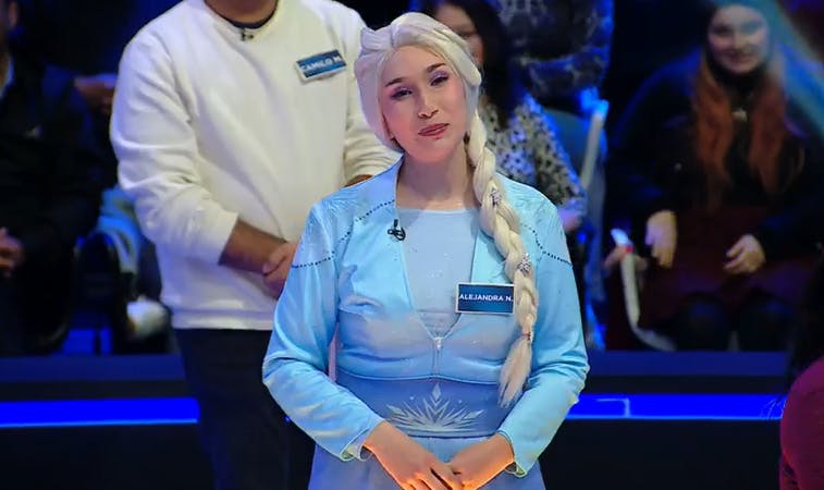 Quedó congelada: "Elsa" no logró contestar ni una pregunta