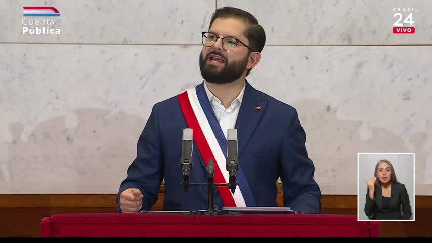 El emotivo momento del Presidente al mencionar a su hija durante la Cuenta Pública: "Le hablo a la Violeta del futuro próximo"