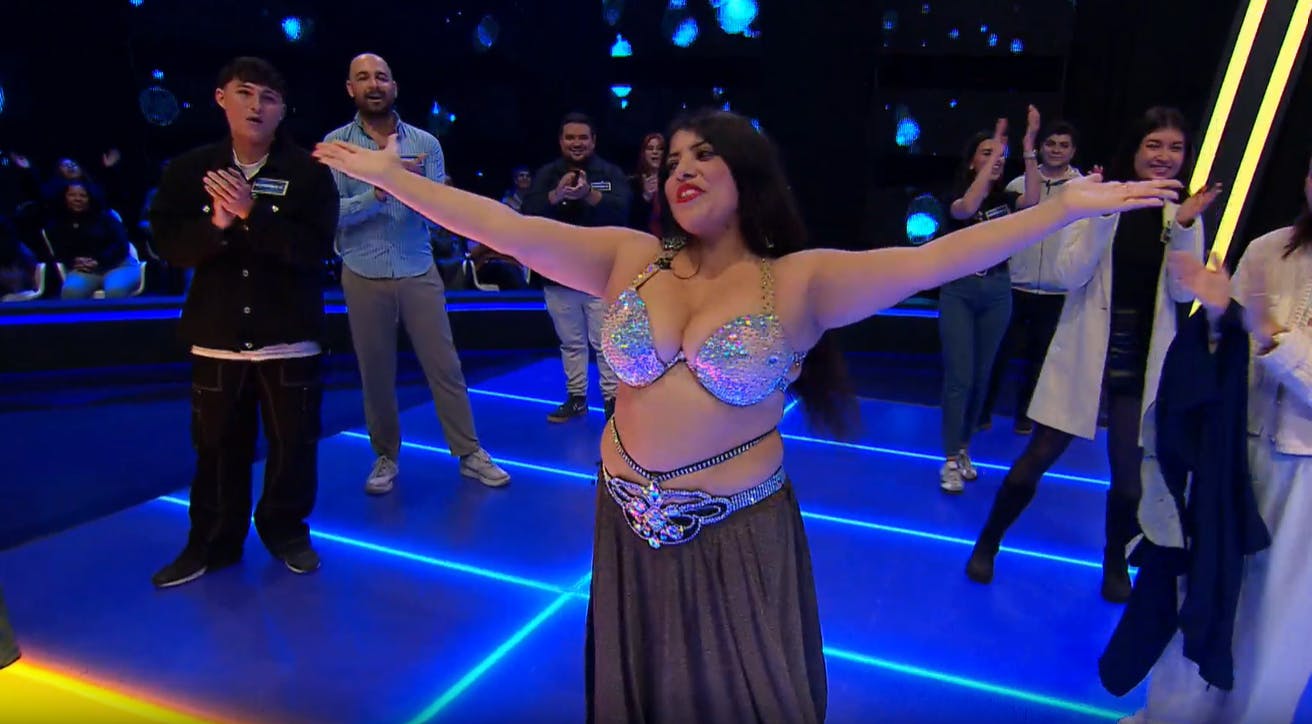 “¿Qué está haciendo?”: bailarina de danza árabe sorprende en “The Floor Chile”