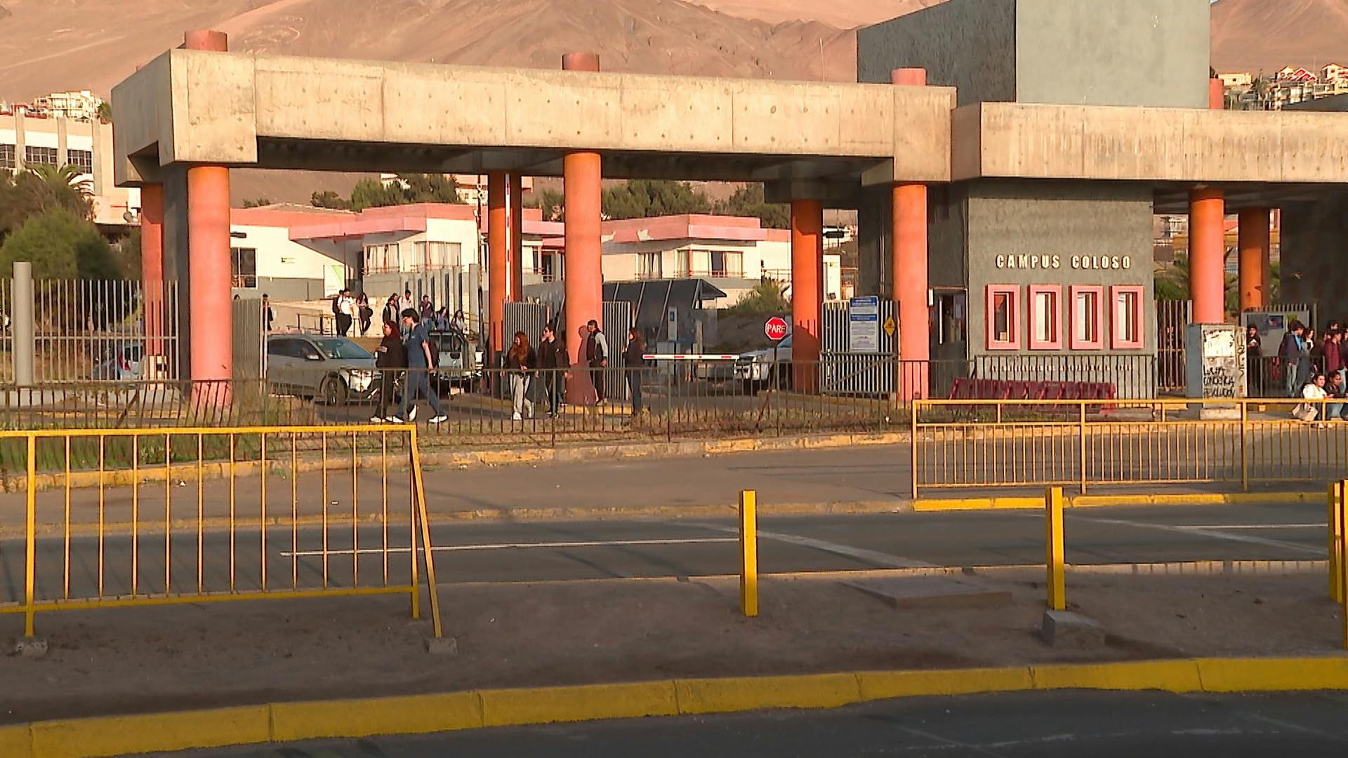 UA enfrenta déficit financiero de más de 8 mil millones de pesos 