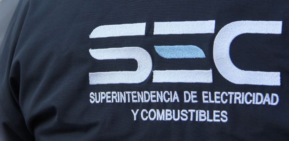 SEC delinea acción de empresas eléctricas frente a lluvias: "Tienen la obligación de responder"