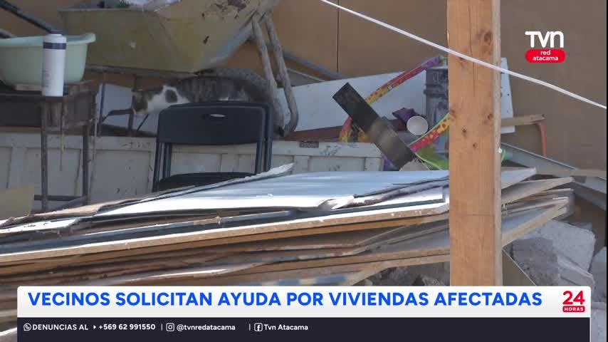 Vecinos siguen a la espera de ayuda tras sismo