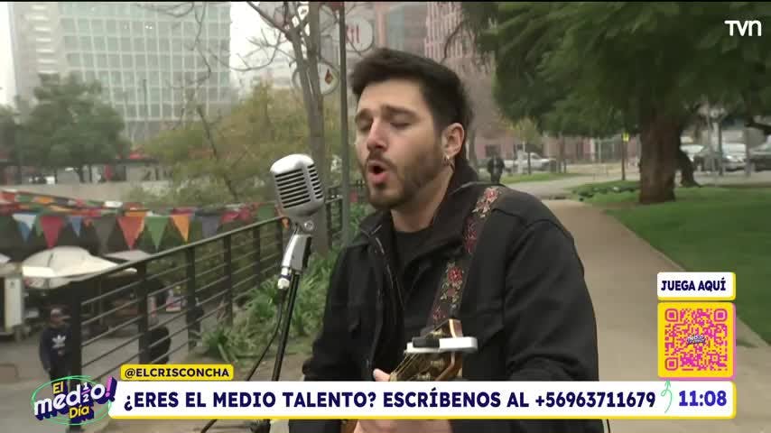 ¿Un nuevo Eddie Vedder chileno?: artista callejero sorprende con su voz en "El Medio Día"