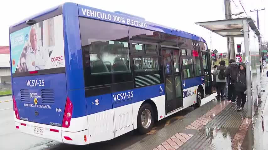 Los primeros buses eléctricos del Biobío comenzaron a circular por las calles