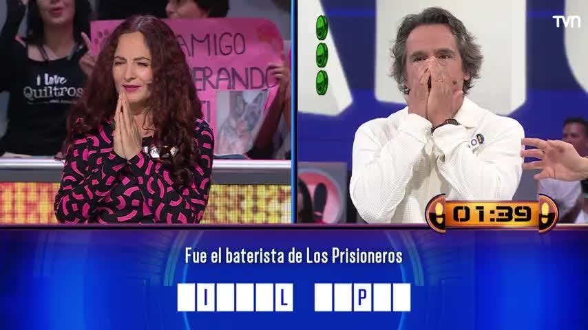 "Fue el baterista de Los Prisioneros": Alejandra Herrera le roba una vida a Renato Munster en el último momento