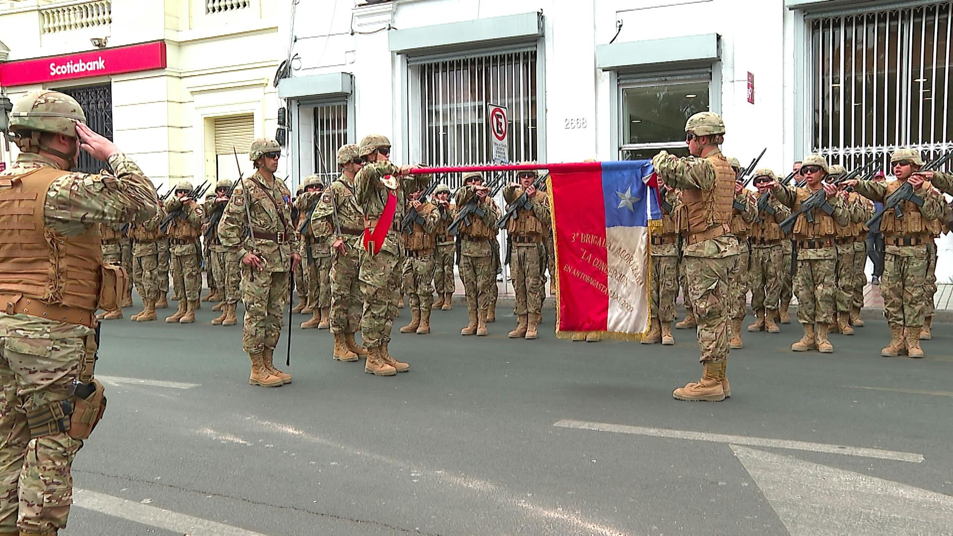 Ejército realiza juramento a la bandera