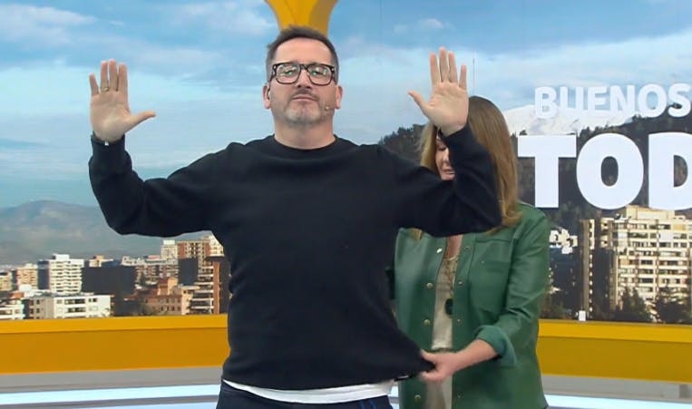 "Pasamos de la alegría a la decepción": Eduardo Fuente revive su humor con doble sentido ante error de Monse Álvarez 