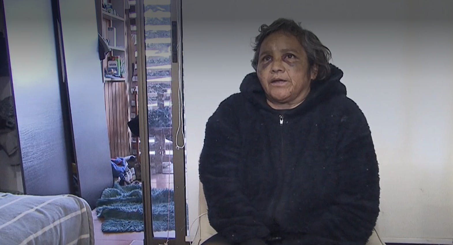 "Estoy viva": mujer golpeada por puerta de micro "voladora"