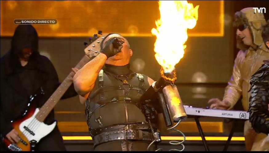 Du hast: Con lanzallamas volvió Rammstein a Mi Nombre Es 2