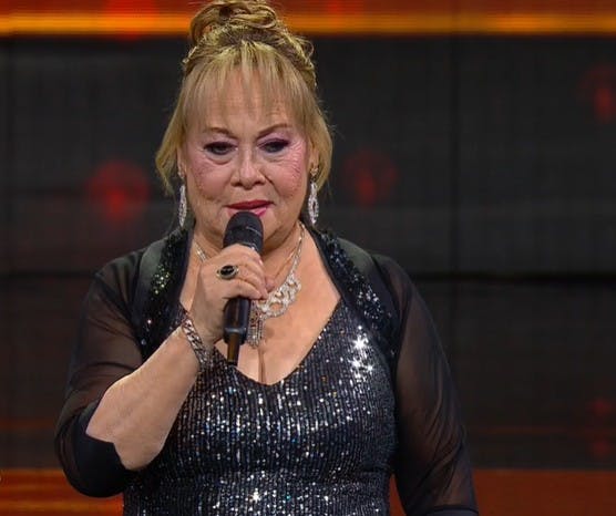 ¡Llegó con el corazón en la mano! Palmenia Pizarro entrega su "dolor" en el escenario