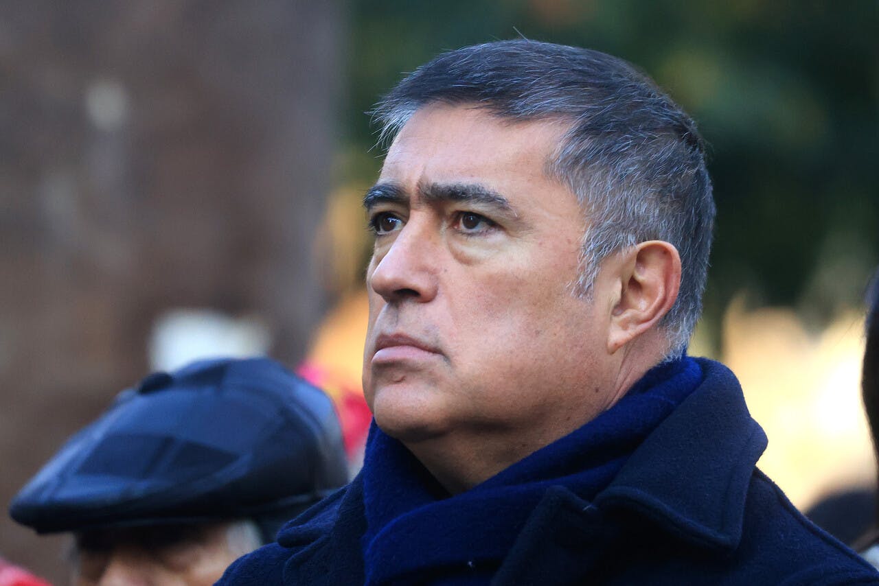 Alcalde Desbordes y tras recuperación de calles en Meiggs: "No se instala nunca más un toldo azul"