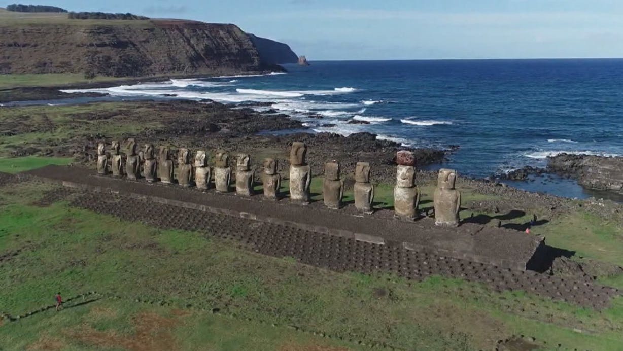 Rapa Nui en alerta: Así es la evacuación de la población ante llegada de olas por tsunami