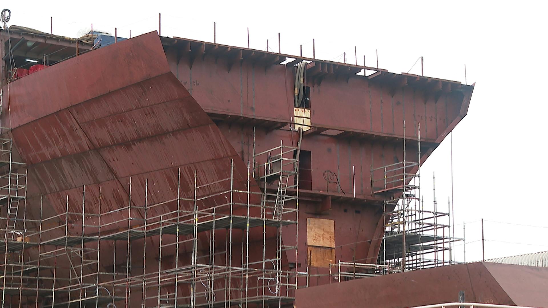 Con corte de plancha del segundo buque Escotillón IV dan inicio a Plan de Construcción Naval Permanente