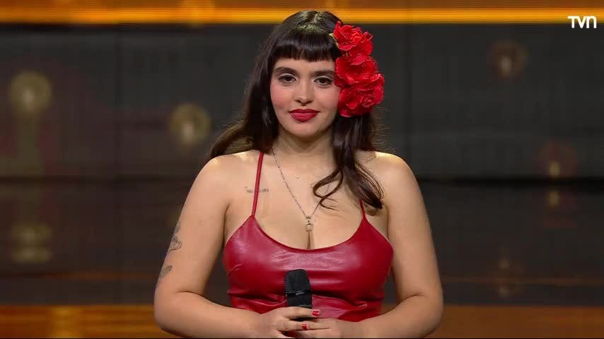 Volvió después de ser mamá: Mon Laferte arraza en Mi Nombre Es