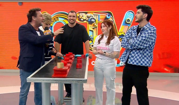 Laru y Julio nos invitan a la celebración de los cuatro años de NTV 