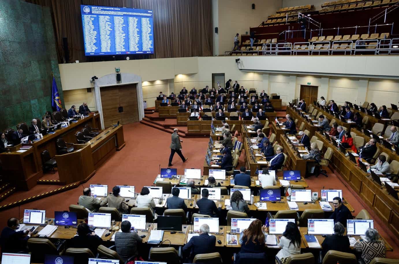 Cámara vota hoy proyecto que pone fin al CAE: experta explicó las claves del nuevo financiamiento