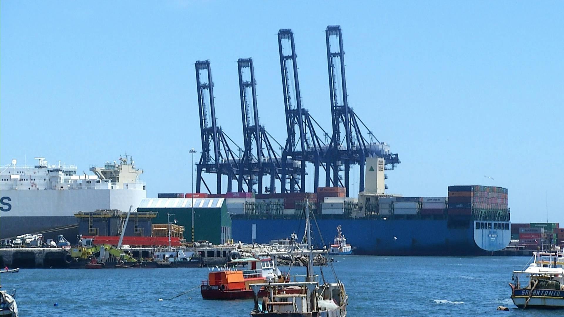 Inician auditorías en puertos y aduanas del país