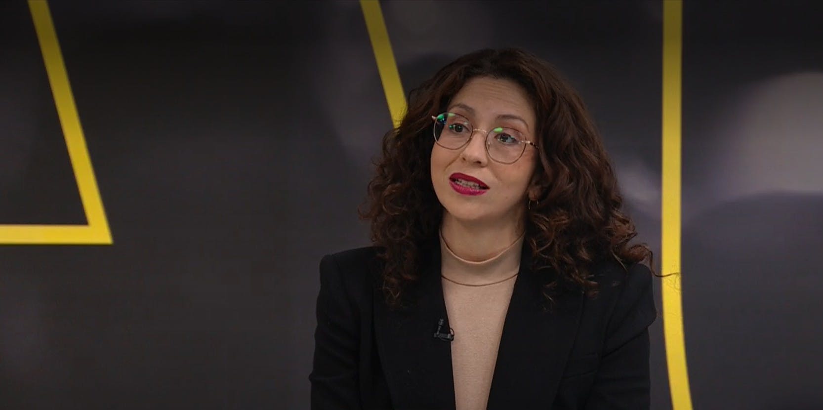 Yeomans por programa de Jara y aborto: "No está, porque es debate legislativo que estamos dando" 