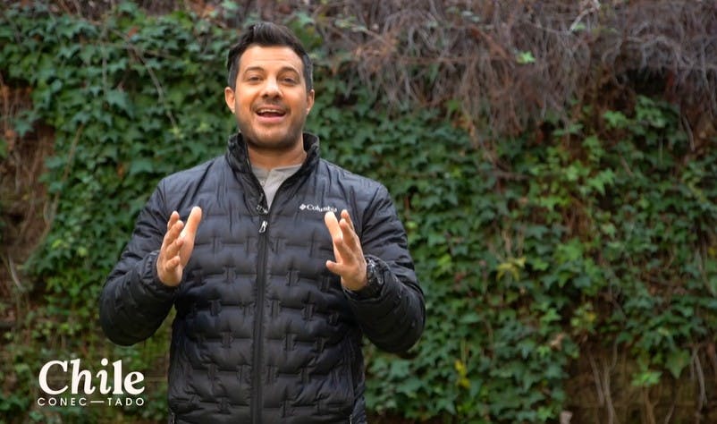 Simón Oliveros llega a la capital mundial del tomate para mostrar sus diversas preparaciones
