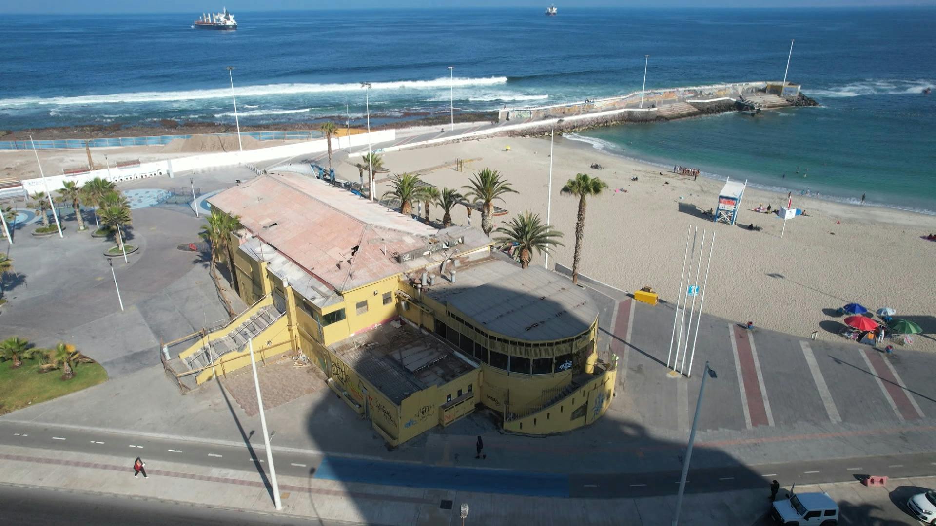 Síntesis regional de noticias: concurso para remodelar edificio del balneario  