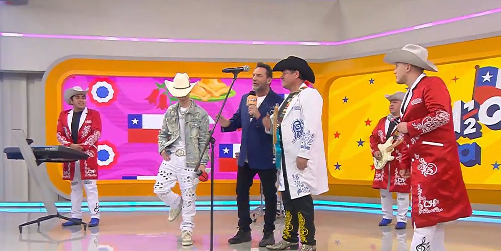 Celebramos la previa de las Fiestas Patrias con Los Charros de Lumaco en "El Medio Día"