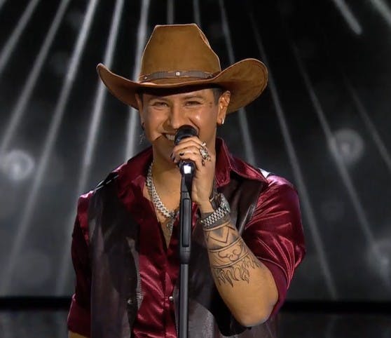 Christian Nodal dejó una interpretación cargada de sentimiento