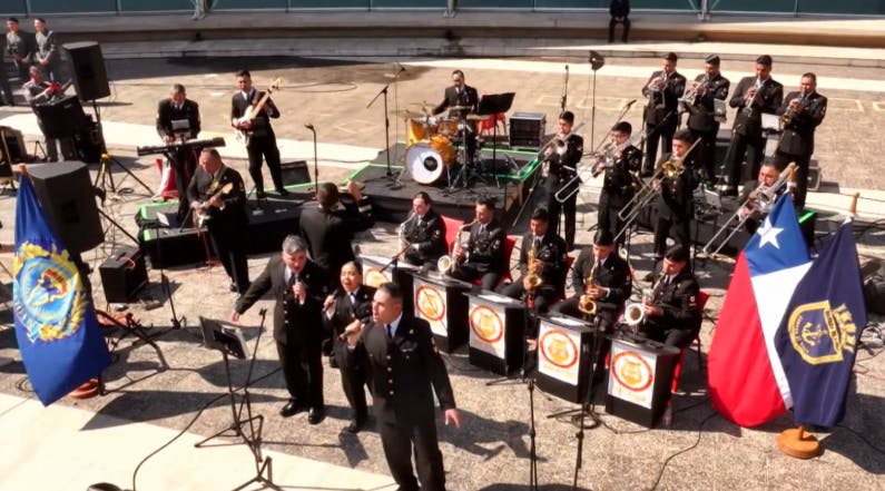 ¡El gran tributo a la música chilena de la Banda de Conciertos de la Armada de Chile!