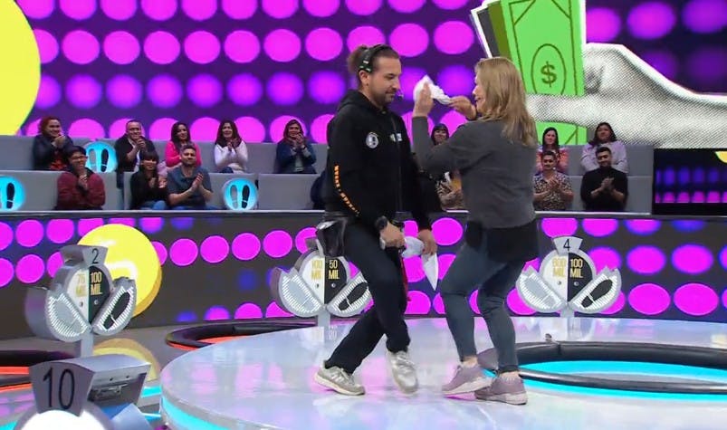 ¡Viernes de cueca! Participante sorprende con baile nacional en Ahora Caigo