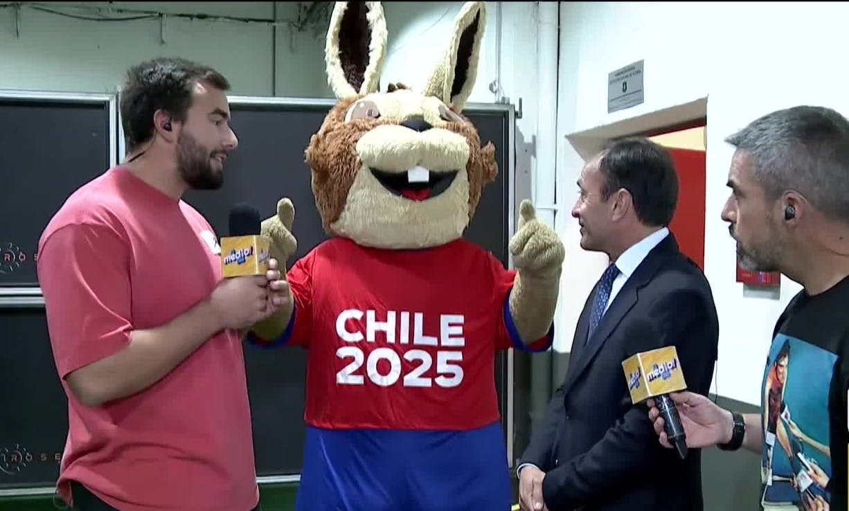 El ministro Jaime Pizarro nos mostró el remodelado Estadio Nacional