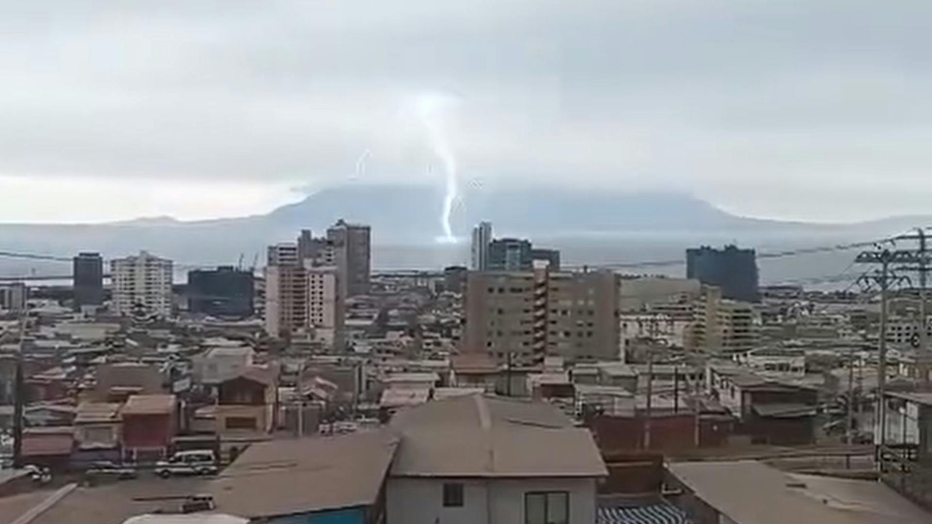 Tormenta eléctrica y precipitaciones sorprendió a antofagastinos 