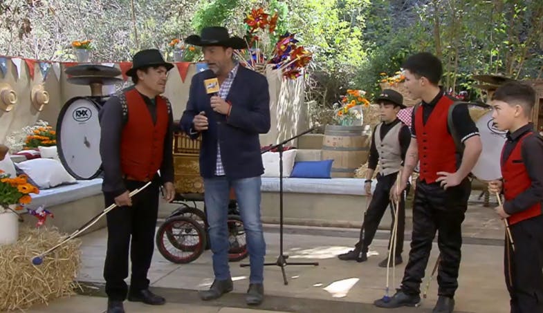La familia Aravena con 100 años de historia como chinchineros