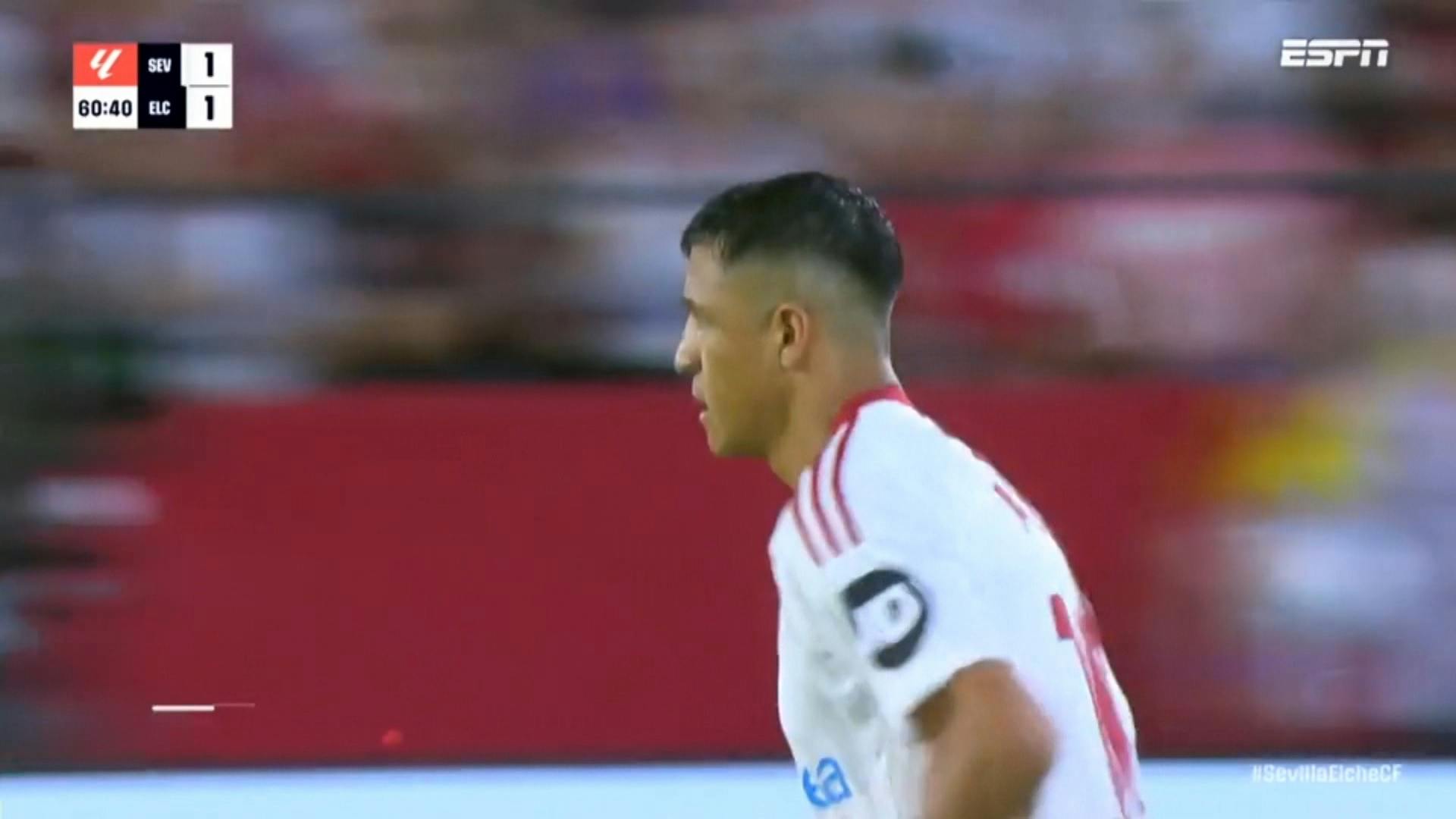 Alexis Sánchez debutó en el Sevilla  