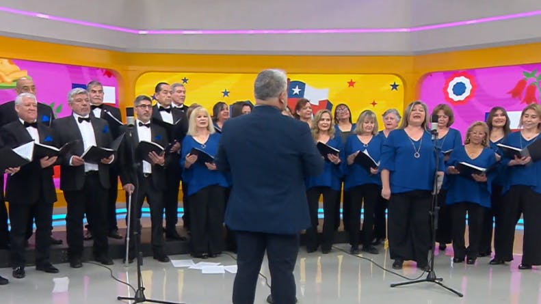 Revive la gran presentación del coro de exfuncionarios de la PDI en "El Medio Día"