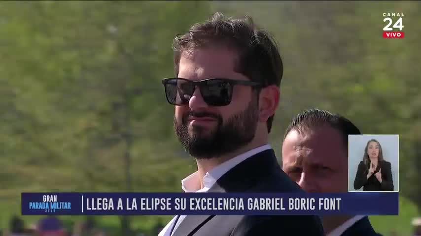 Así fue el traslado del Presidente Boric por la elipse del Parque O'Higgins