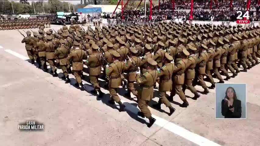 Emocionante: así se escuchó el himno de la Escuela de Suboficiales de Carabineros