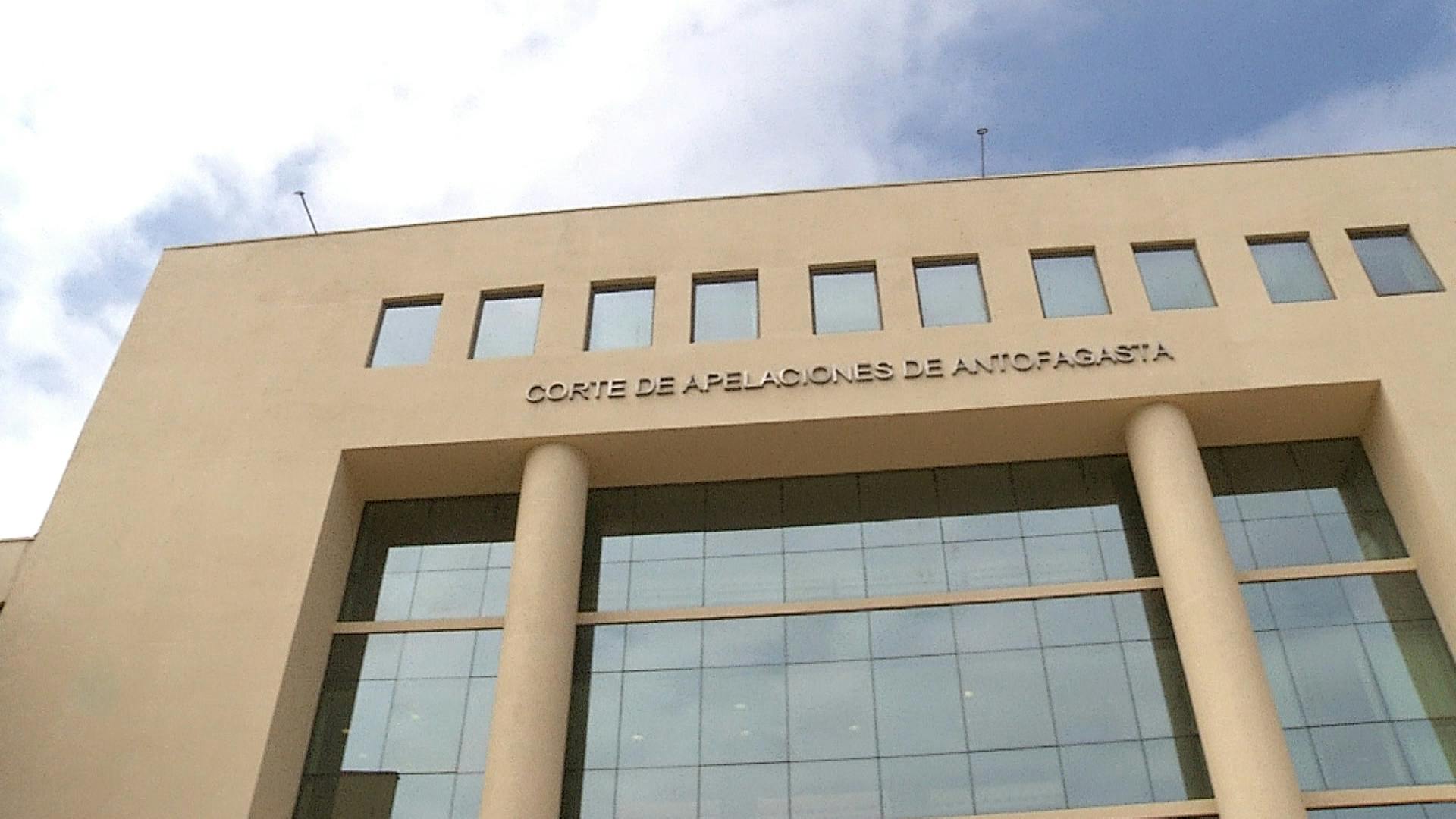 Síntesis regional de noticias: reagendan audiencia para revisar desafuero de  gobernador Claudio Orrego  