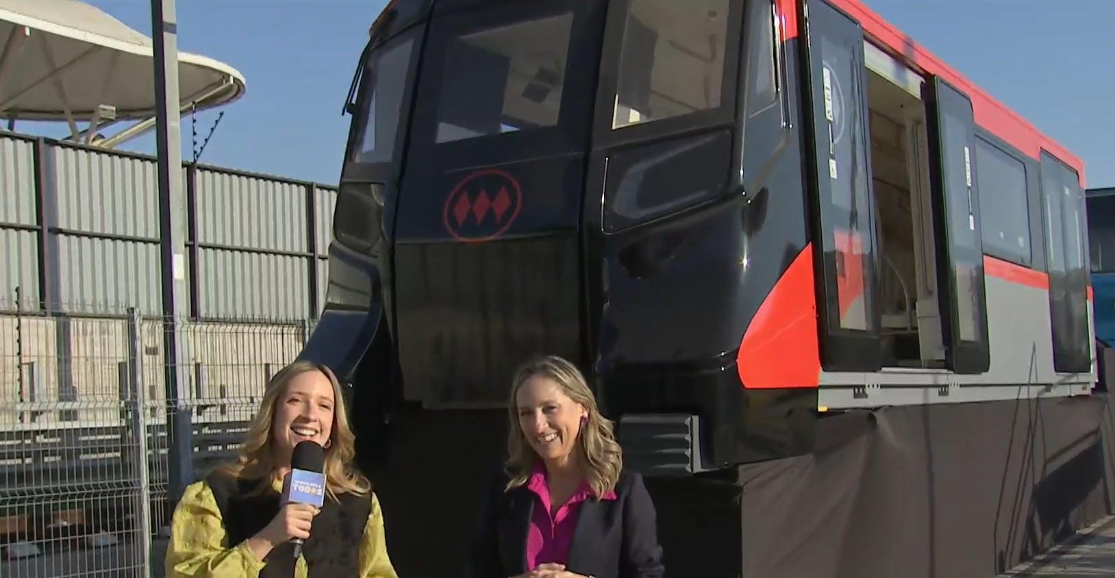Así son los "Darth Vader", los nuevos trenes del Metro de Santiago 