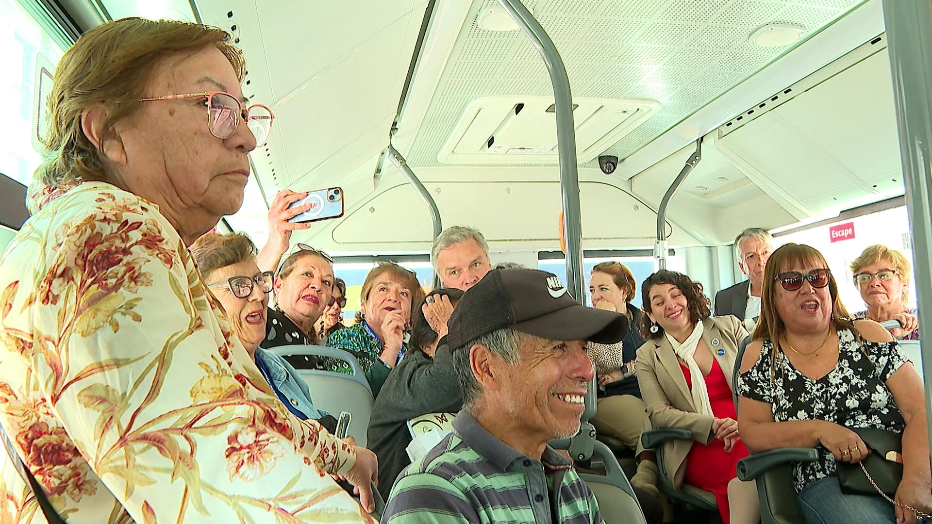 Adultos mayores tendrán un día de pasaje gratuito en transporte público 