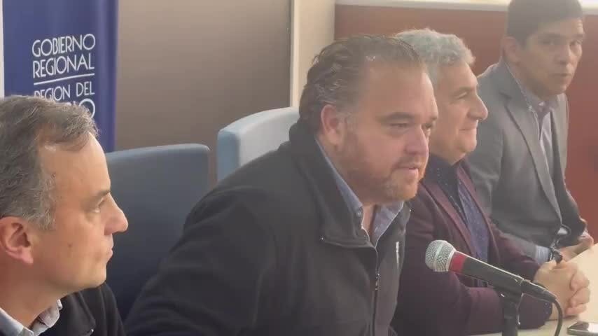 Los alcaldes de la región y el gobernador Giacaman viajarán a Valparaíso, para pedir al congreso reponer los recursos destinados a la zona, luego que la ley de presupuesto sólo contemple poco más de la mitad de lo solicitado para el 2026. Se trata de una medida de protesta, pues los parlamentarios no tienen la facultad de reponer esos dineros.