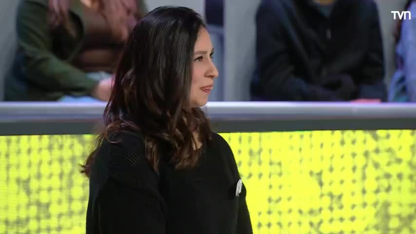 Alex pidió la mano de Sandra en París y comiendo papas fritas en bolsa, ¡Qué mejor!