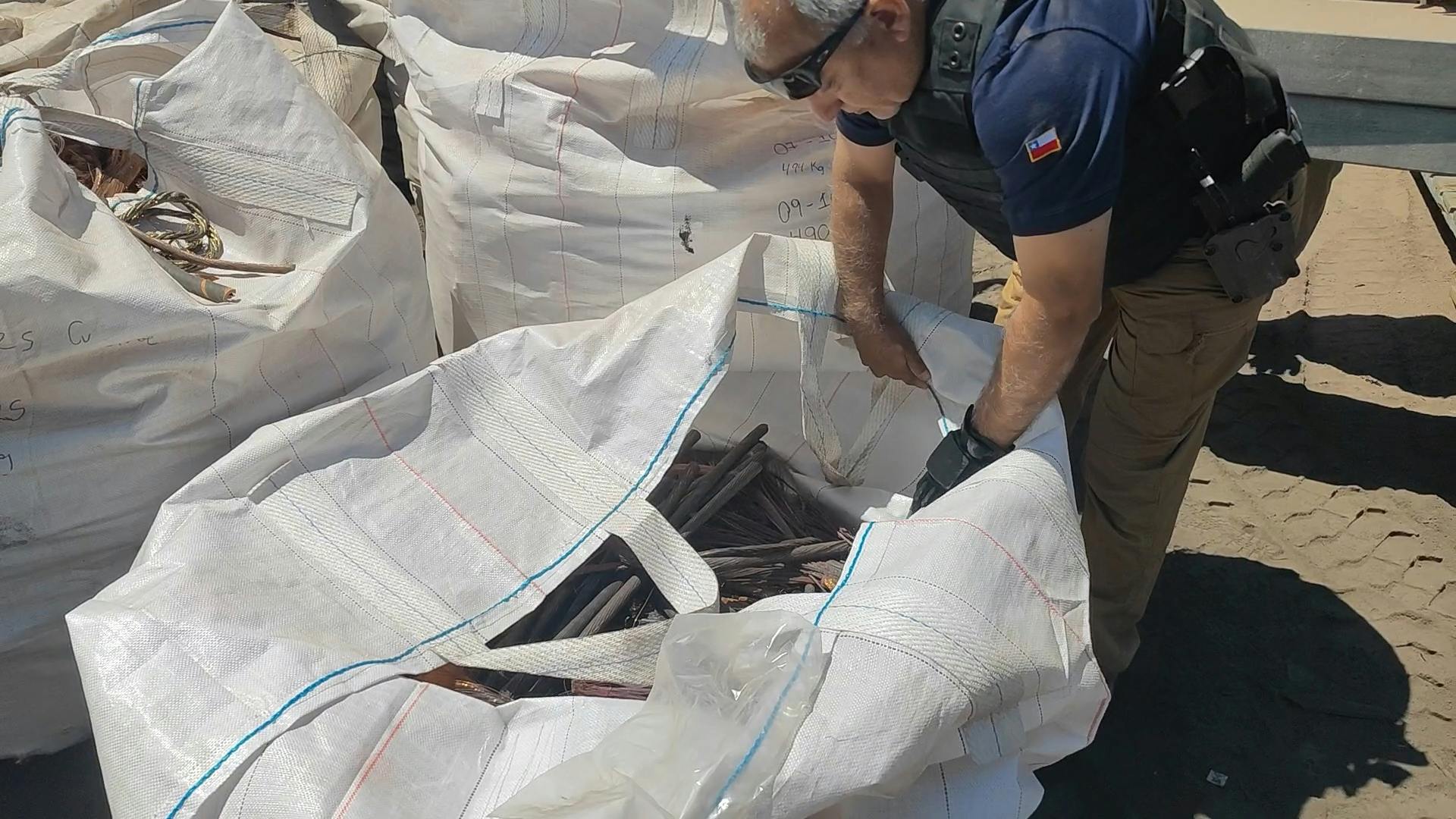 Descubren chatarrería que funcionaba de manera ilegal y mantenía tonelada de metales robados 