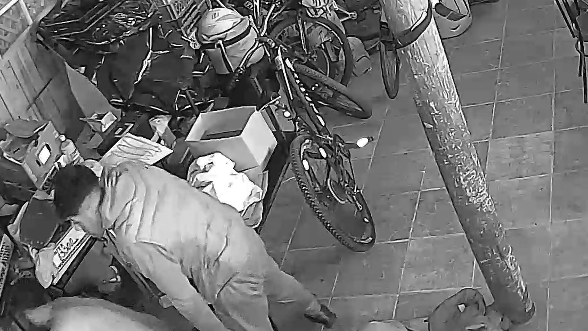 Panadero es agredido y demandado por ladrones